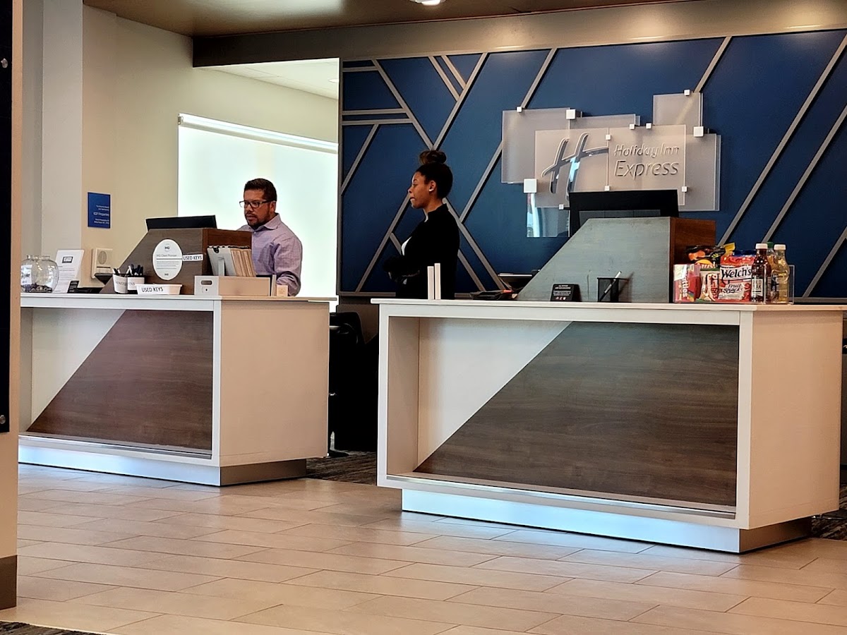 Holiday Inn Express White Marsh — photo 5