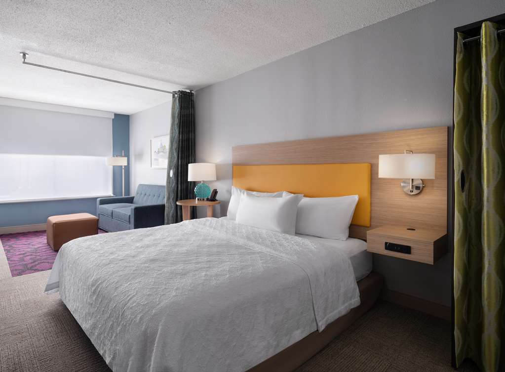 Home2 Suites by Hilton Indianapolis Keystone Crossing — photo 3