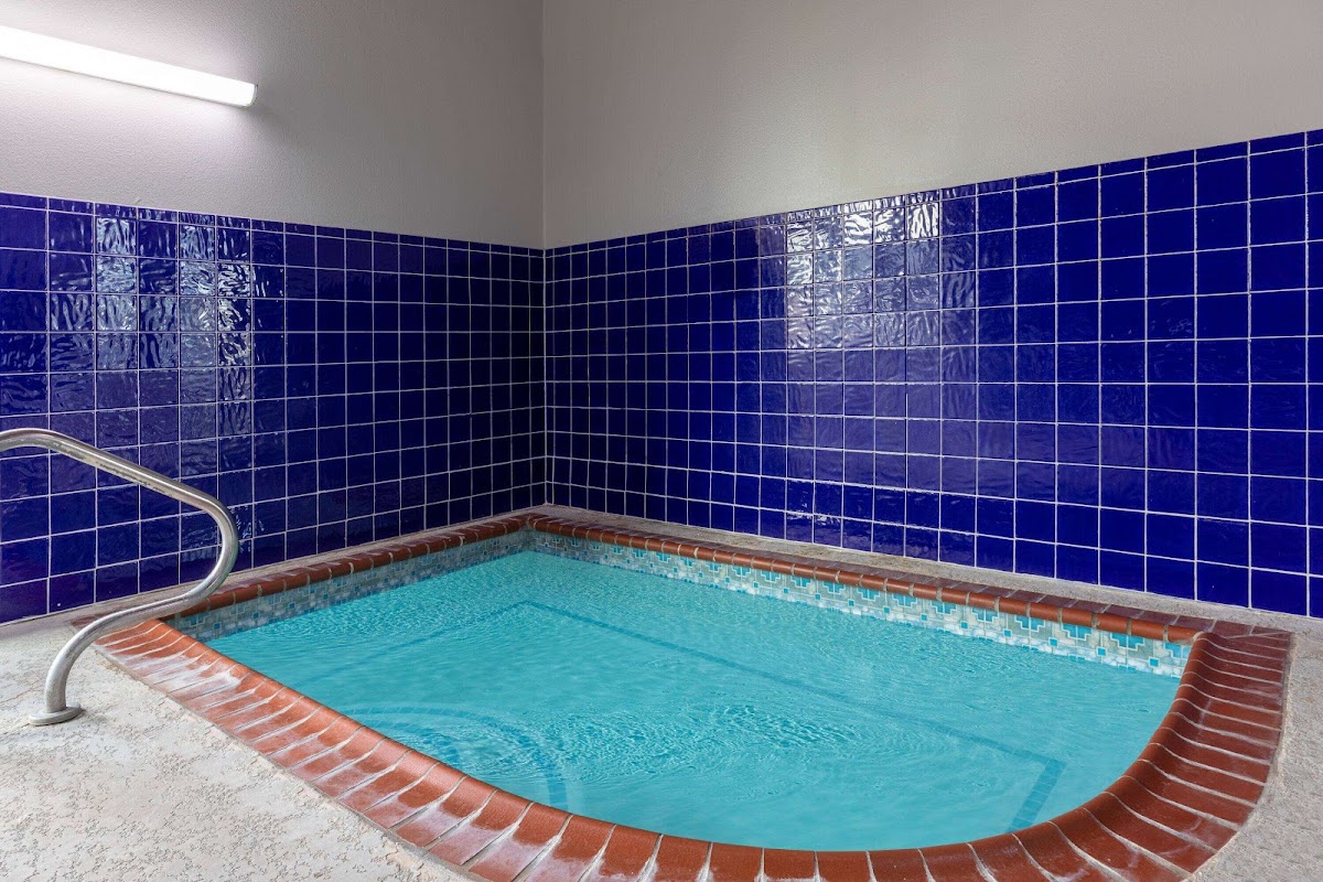 La Quinta Inn & Suites by Wyndham Rockwall — photo 4