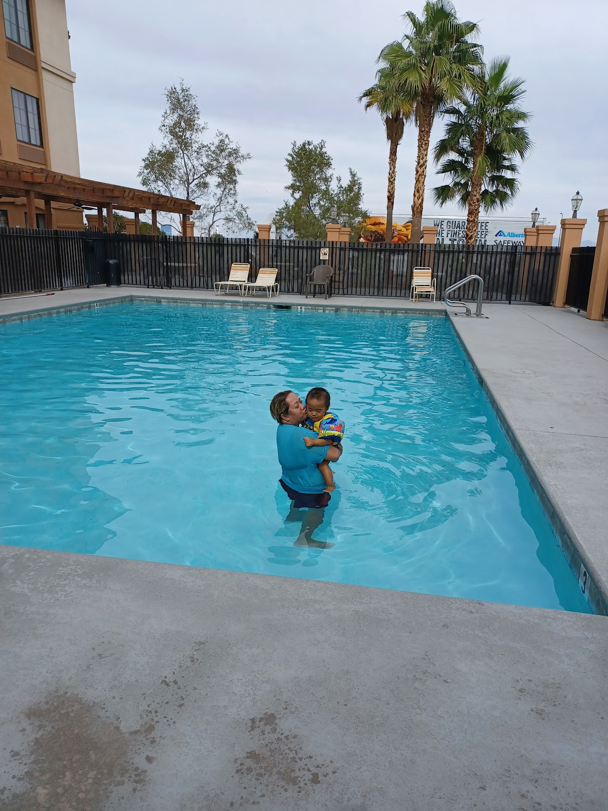 La Quinta Inn & Suites by Wyndham Las Vegas Airport South — photo 4