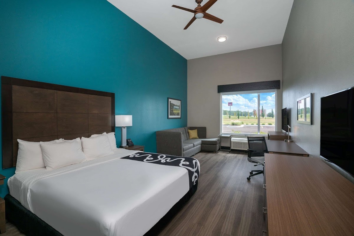 La Quinta Inn & Suites by Wyndham West Memphis — photo 5