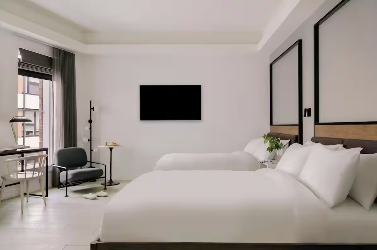 Lark Hotels 907 Main Hotel — photo 3
