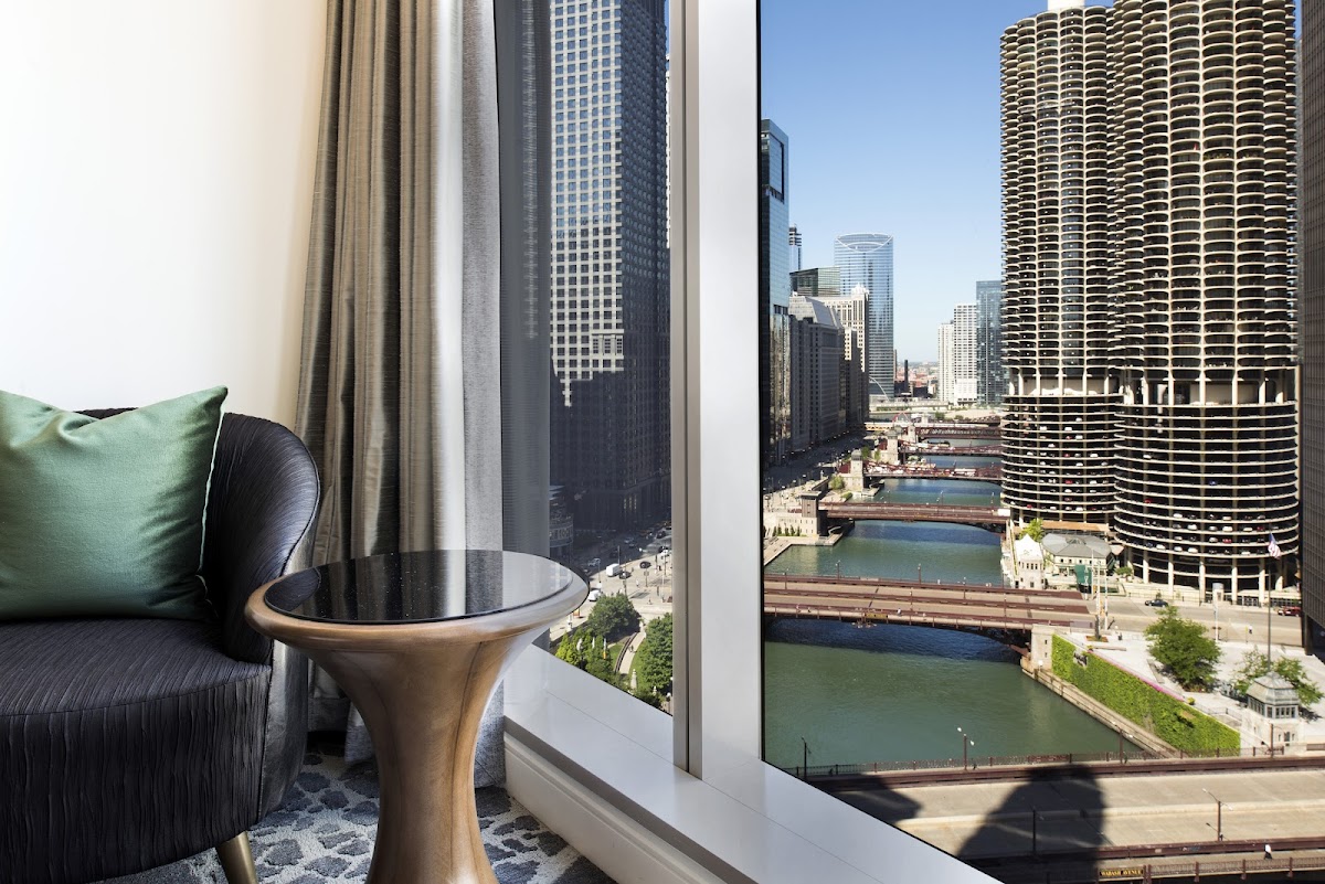 LondonHouse Chicago, Curio Collection by Hilton — photo 1