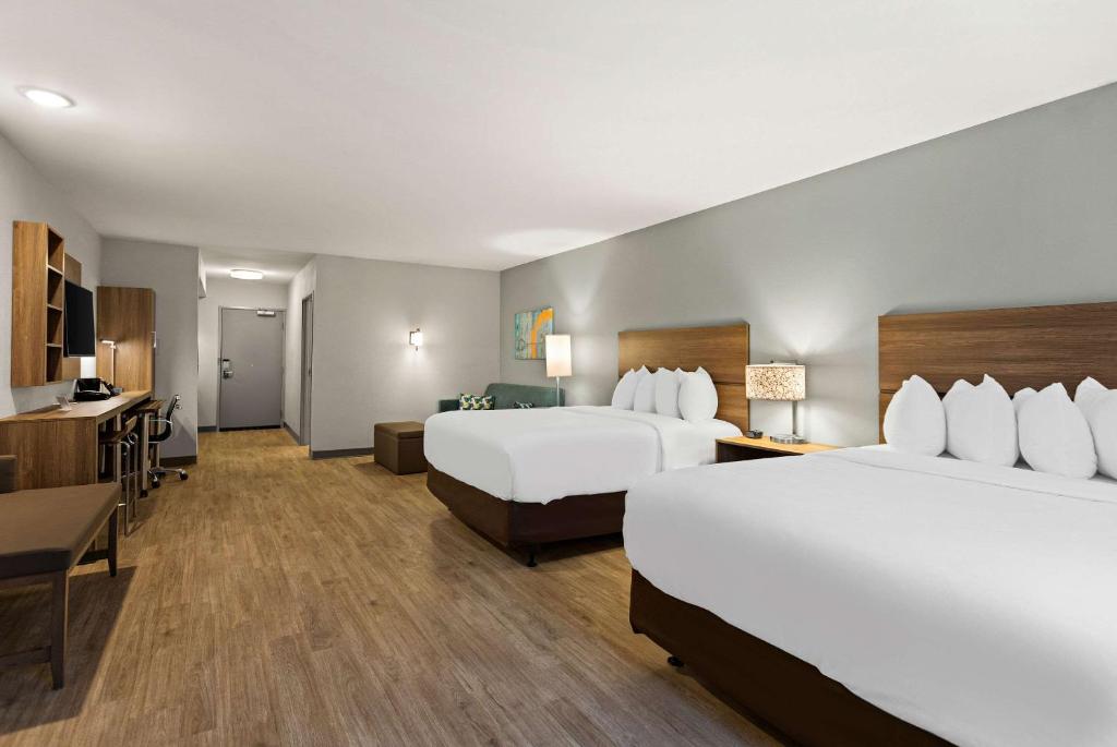 MainStay Suites Gatlinburg Downtown Area — photo 3