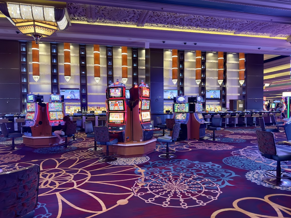 Mandalay Bay — photo 4
