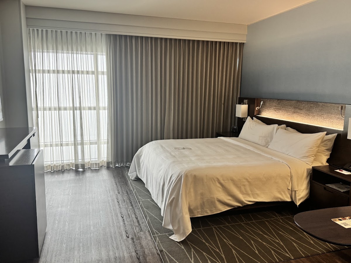 Buffalo Marriott at LECOM HARBORCENTER — photo 3