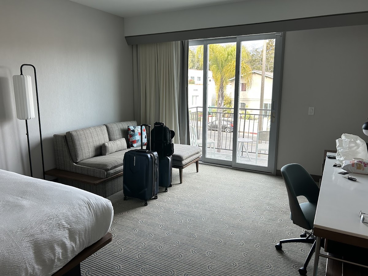 Courtyard by Marriott Santa Barbara Downtown — photo 3