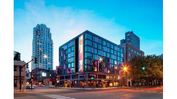 Moxy Chicago Downtown — photo 1