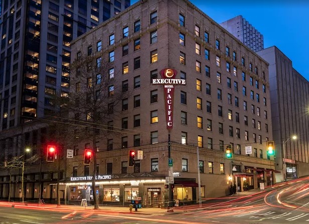 Executive Hotel Pacific — photo 1