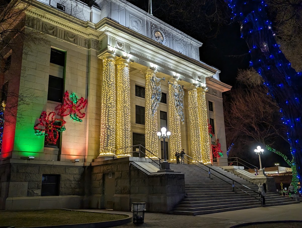 Courthouse Plaza — photo 5