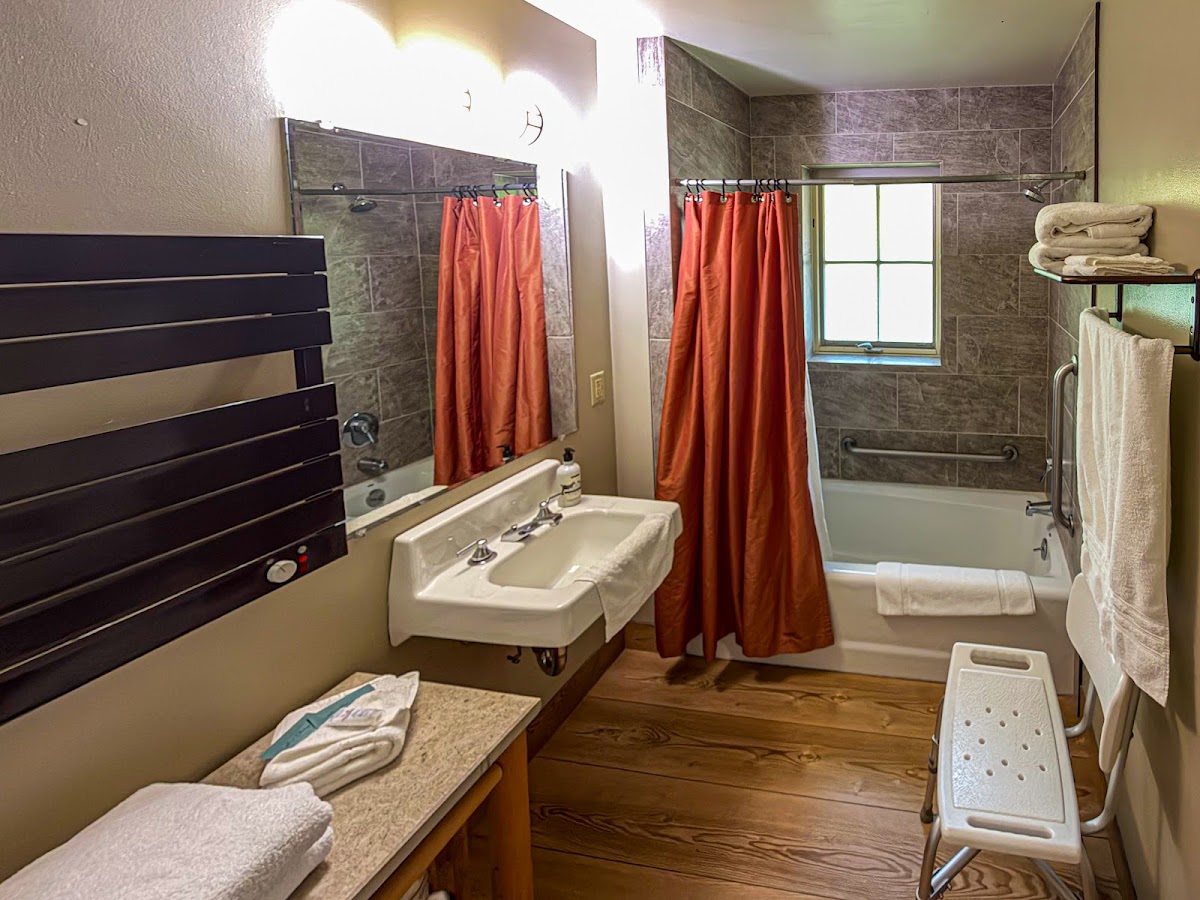 Sleeping Lady Mountain Resort & Spa — photo 5