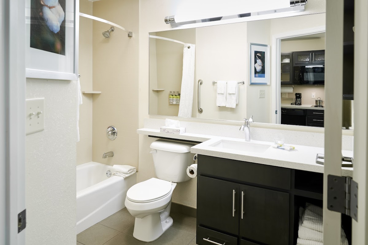 Sonesta Simply Suites Chicago Naperville Warrenville — photo 4