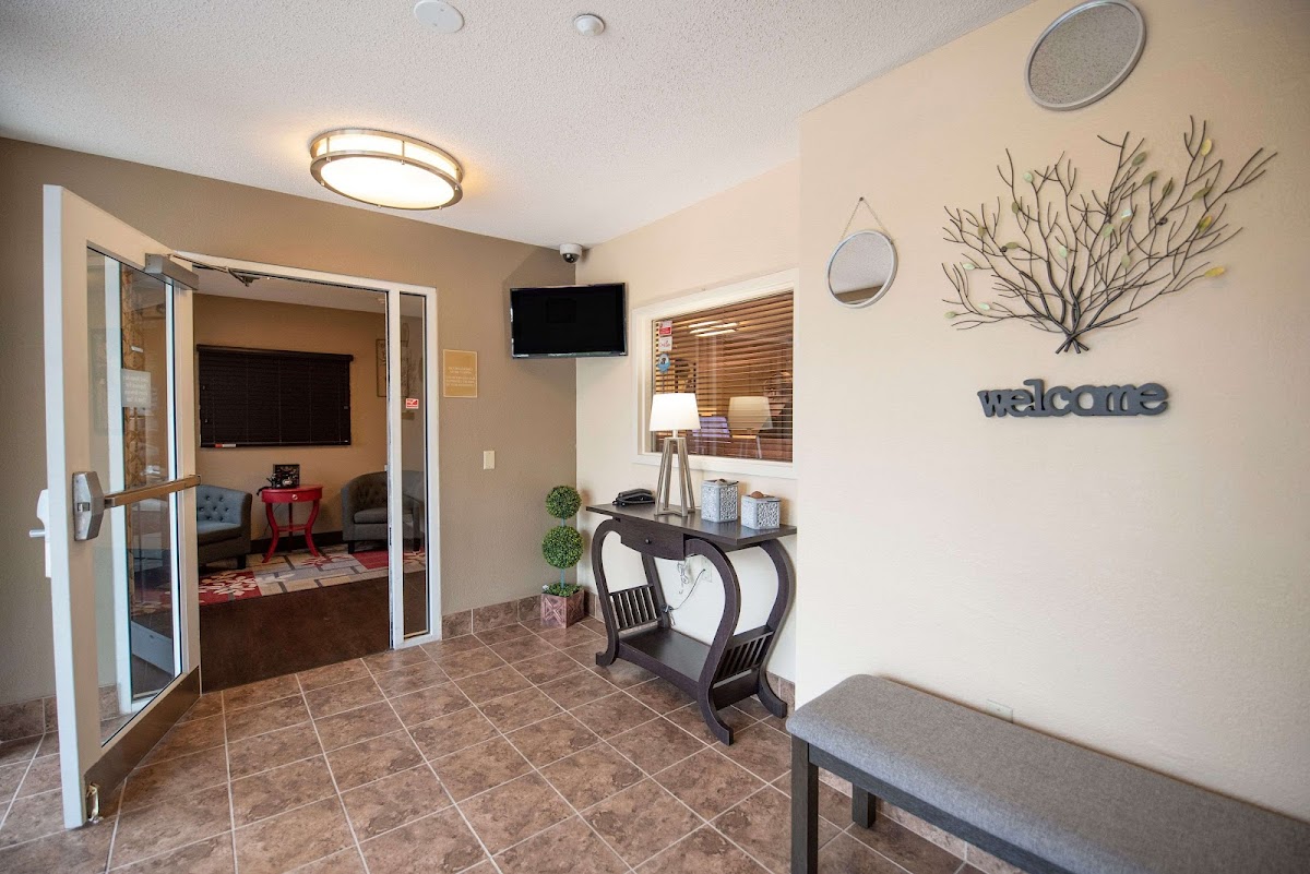 Sonesta Simply Suites Chicago Naperville Warrenville — photo 5