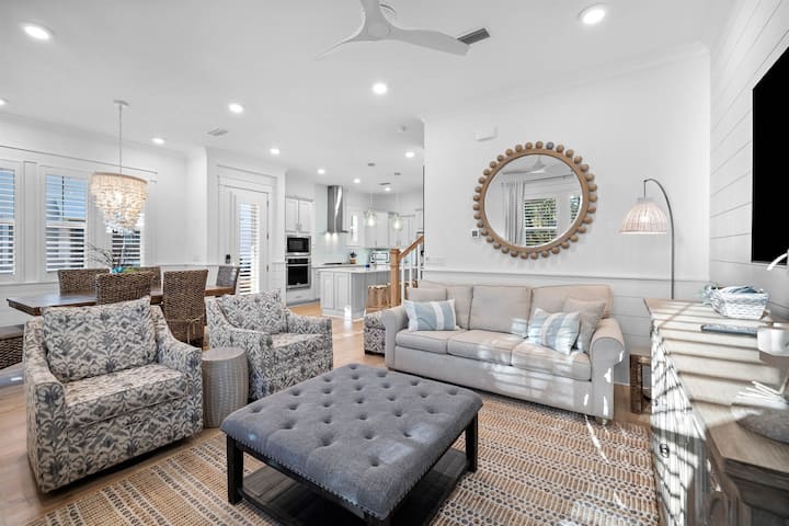 30A Prominence ~ 2 Pools ~ Golf Cart ~ Bikes