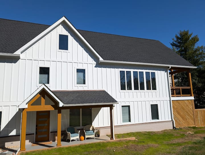 Rental unit in Charlottesville — photo 1