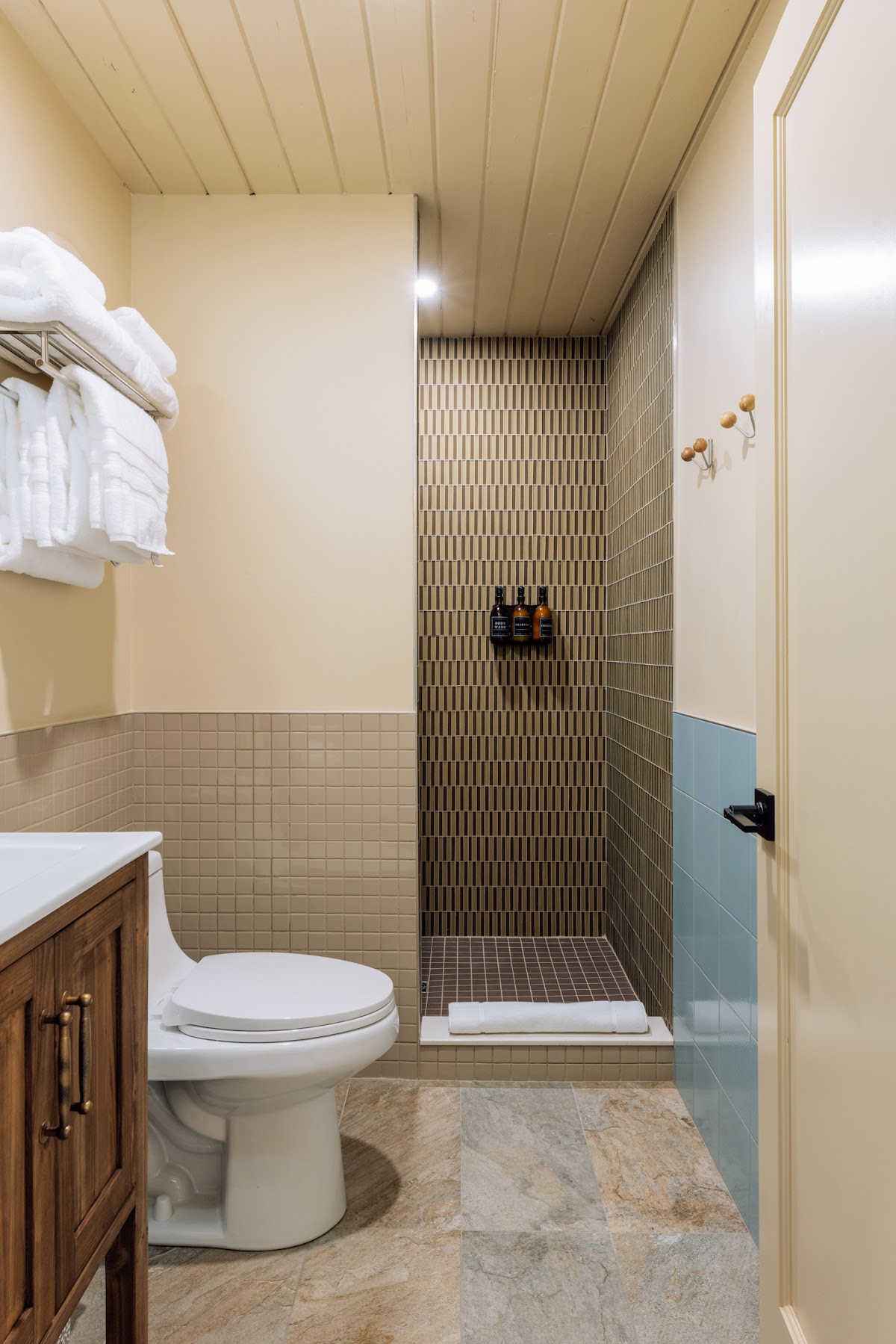 Reclaimed Motel — photo 4