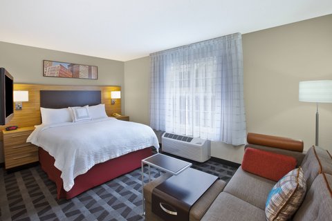 TownePlace Suites by Marriott Milwaukee Brookfield — photo 3