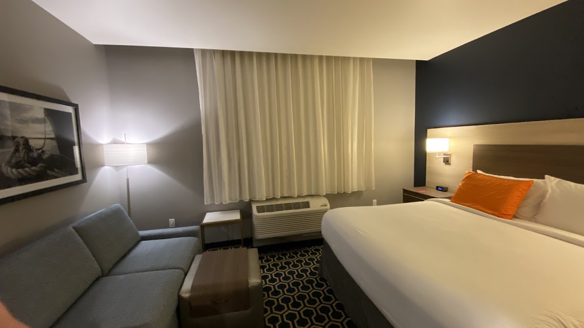TownePlace Suites by Marriott San Diego Airport/Liberty Station — photo 3