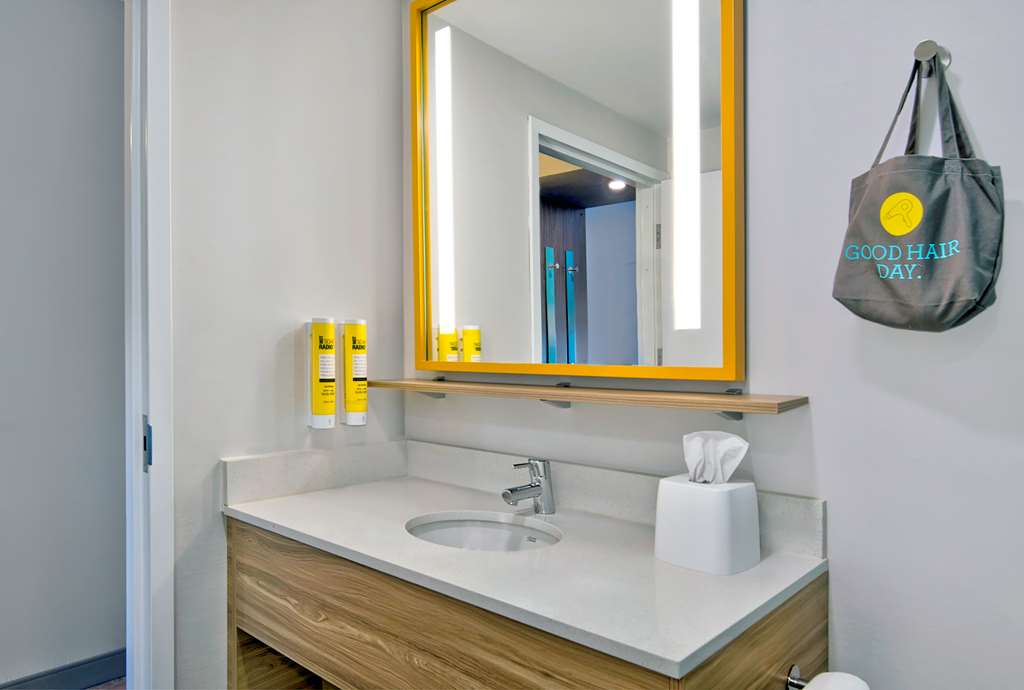 Tru by Hilton Ashburn One Loudoun — photo 5