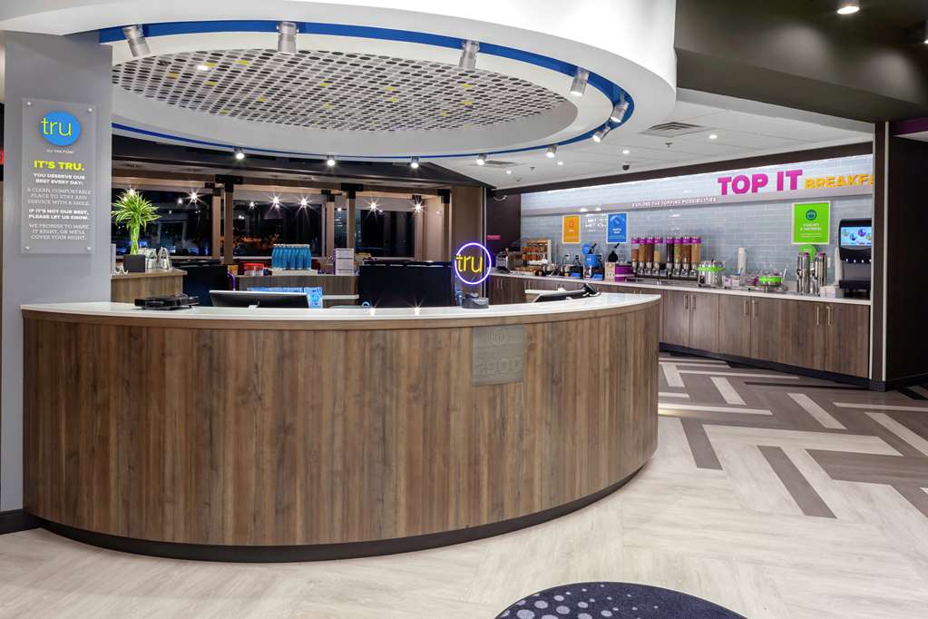 Tru by Hilton Round Rock — photo 5