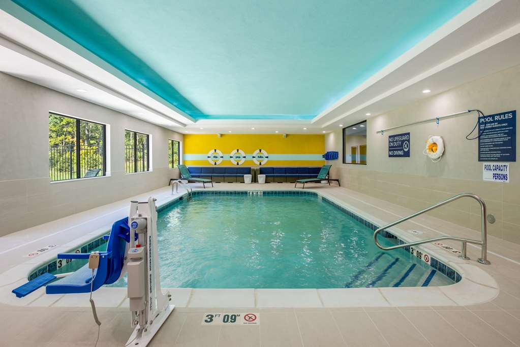 Tru by Hilton Saint Joseph — photo 4